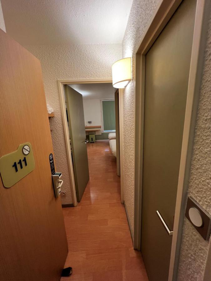 Ibis Budget Marseille Est Porte d'Aubagne Exterior foto